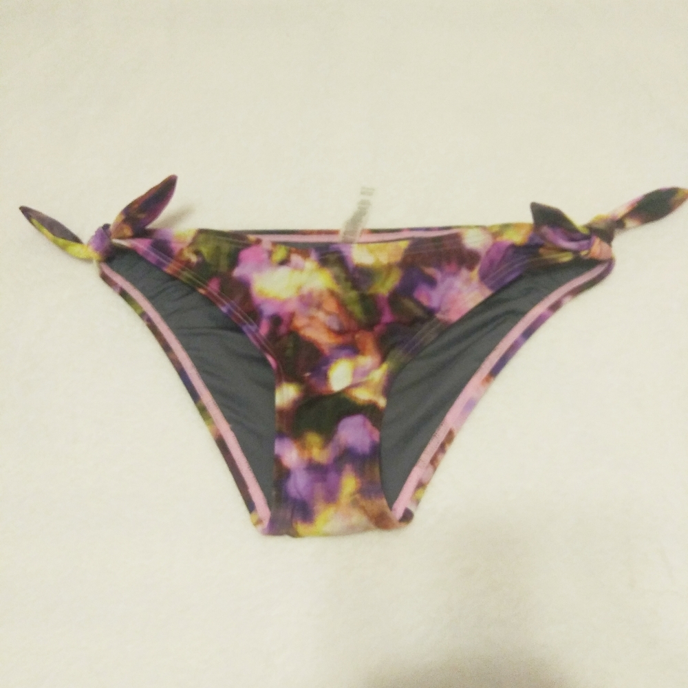 Victoria's Secret Bikini Bottoms Size XS